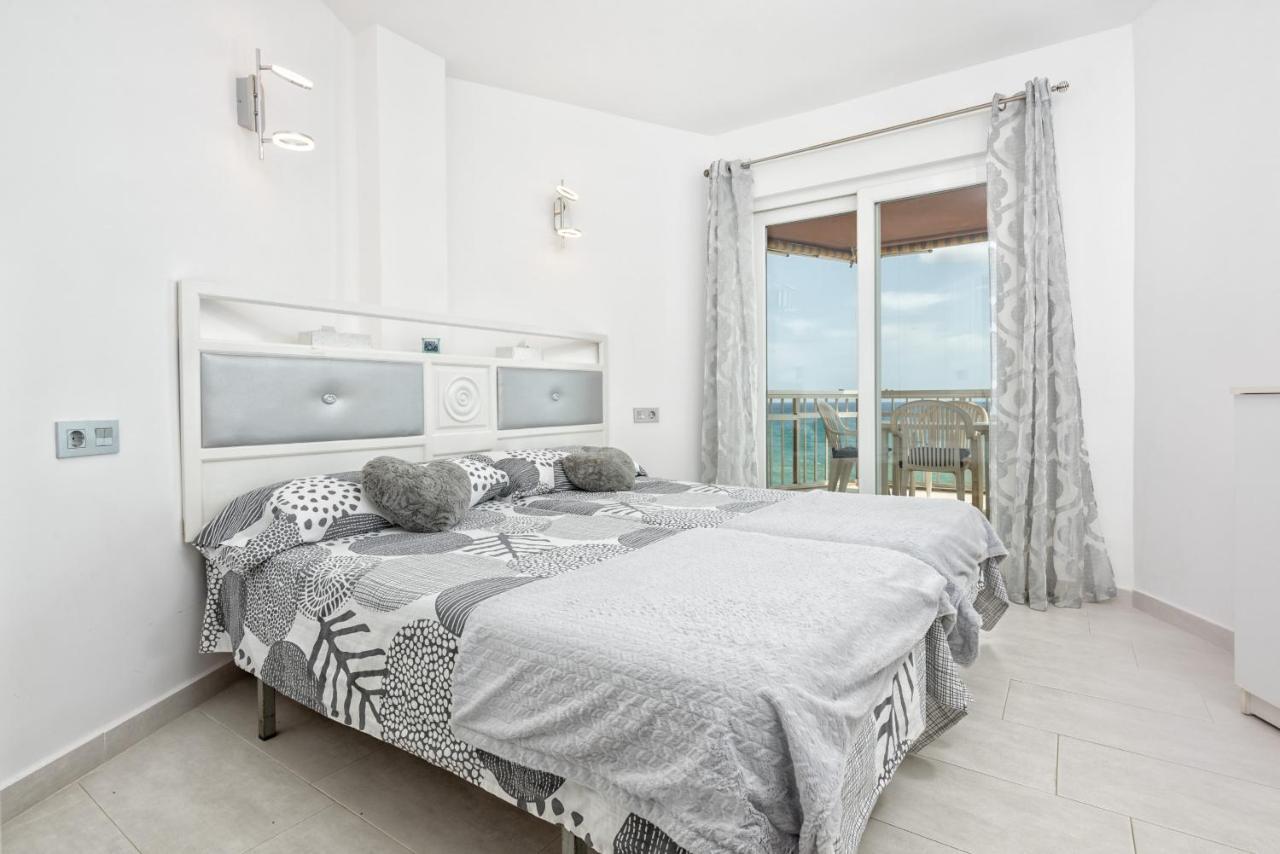 Wintowinrentals Relax & Frontal Sea View In فوينخيرولا المظهر الخارجي الصورة